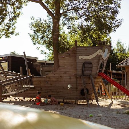 Luxury Lake Lodge Alphen  Buitenkant foto