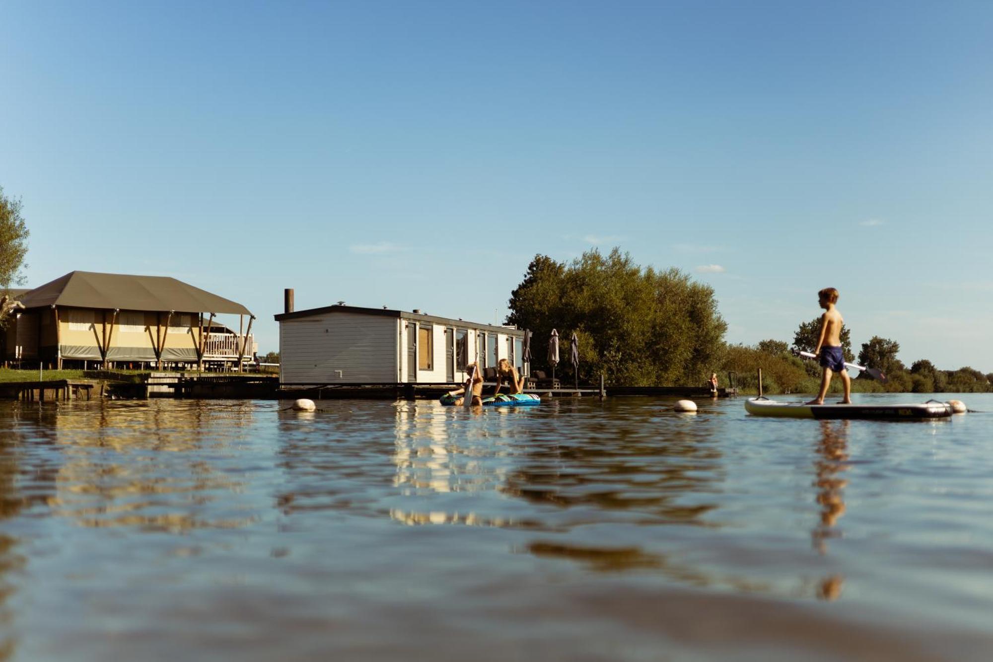 Luxury Lake Lodge Alphen  Buitenkant foto