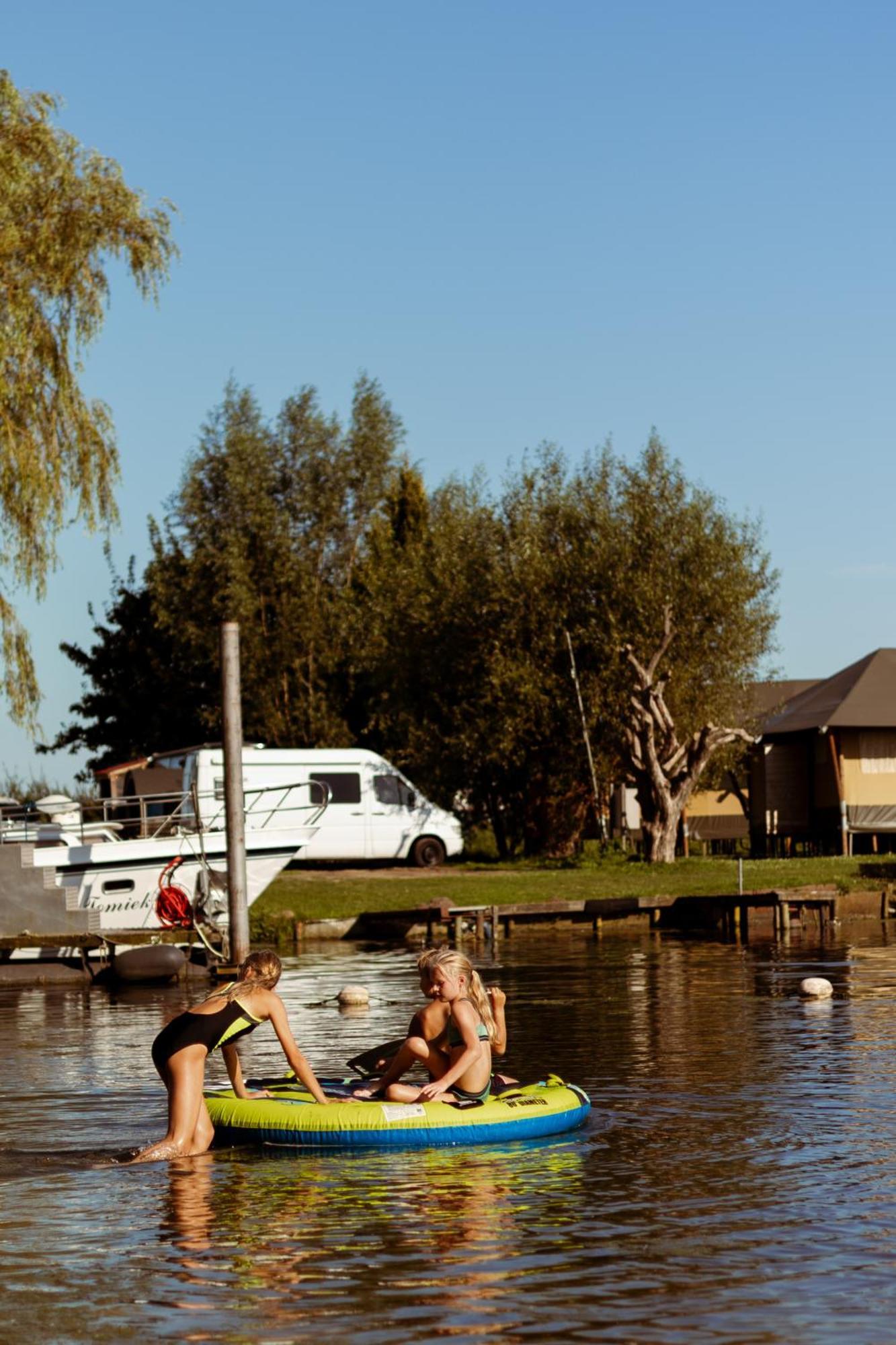 Luxury Lake Lodge Alphen  Buitenkant foto
